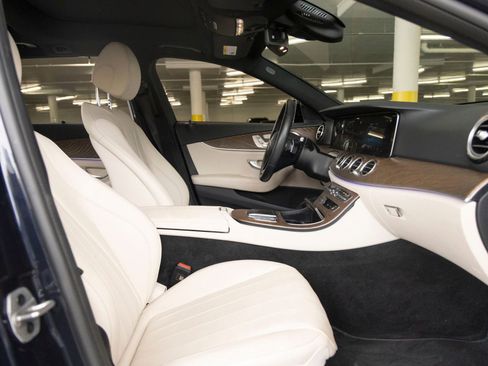Used 2023 Mercedes-Benz E 450 4MATIC All-Terrain Wagon image 28