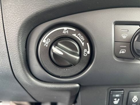 Used 2023 Nissan Frontier PRO-4X w/ Pro Convenience Package AWD/4WD image 36