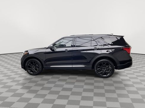 Certified 2025 Ford Explorer Platinum w/ Ultimate Package AWD/4WD image 43
