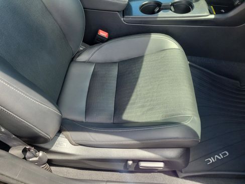 Used 2022 Honda Civic Touring image 27