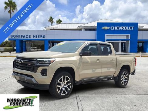 Used 2023 Chevrolet Colorado Z71 w/ Z71 Convenience Package 2 AWD/4WD image 2