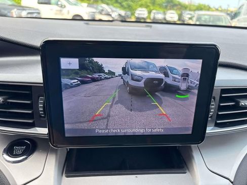Used 2022 Ford Explorer XLT w/ Equipment Group 202A AWD/4WD image 34