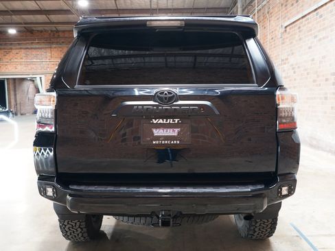 Used 2017 Toyota 4Runner TRD Off-Road image 13