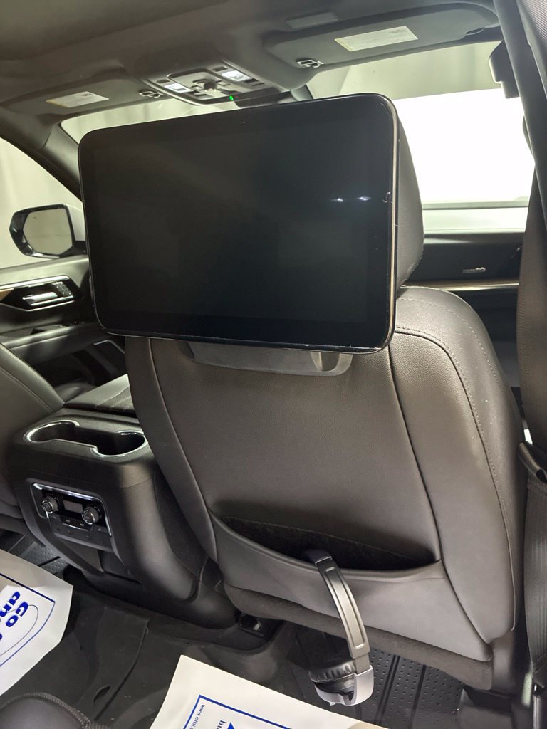 Used 2025 Chevrolet Tahoe High Country AWD/4WD image 29