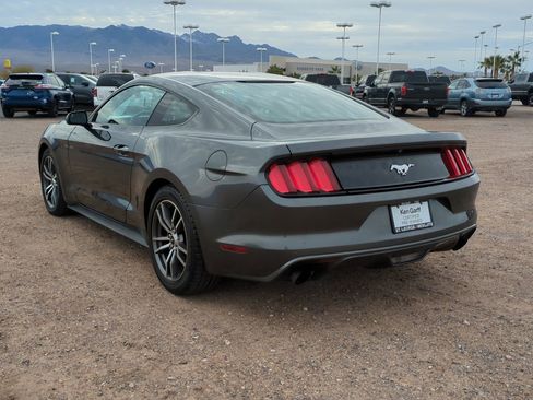 Used 2017 Ford Mustang Coupe image 5