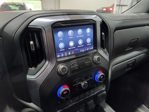 Used 2022 GMC Sierra 1500 SLT w/ SLT Premium Package AWD/4WD image 10