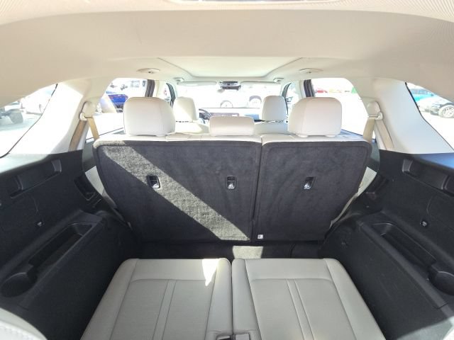 Used 2024 Kia Sorento S w/ Panoramic Sunroof Package FWD image 12