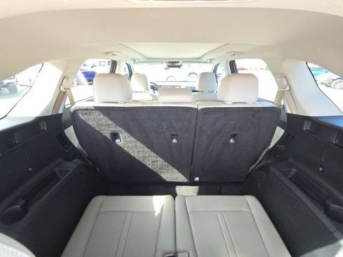 Used 2024 Kia Sorento S w/ Panoramic Sunroof Package FWD image 12
