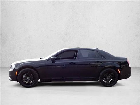 Used 2019 Chrysler 300 S AWD/4WD image 2