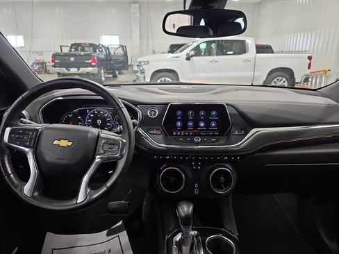 Used 2022 Chevrolet Blazer Premier w/ Enhanced Convenience Package AWD/4WD image 9