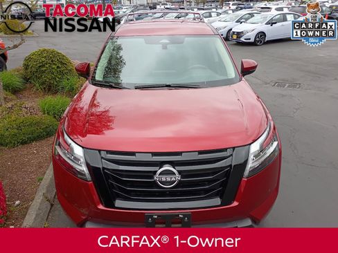Used 2023 Nissan Pathfinder SL w/ Black Appearance Package AWD/4WD image 2
