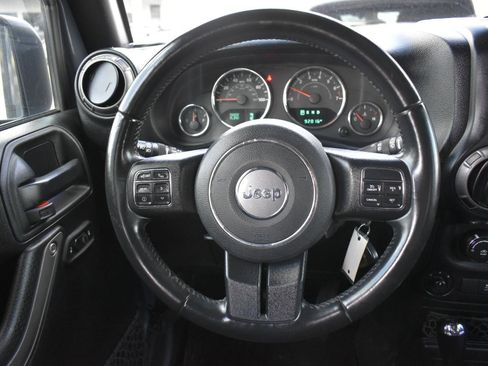 Used 2018 Jeep Wrangler Unlimited Sport S AWD/4WD image 14