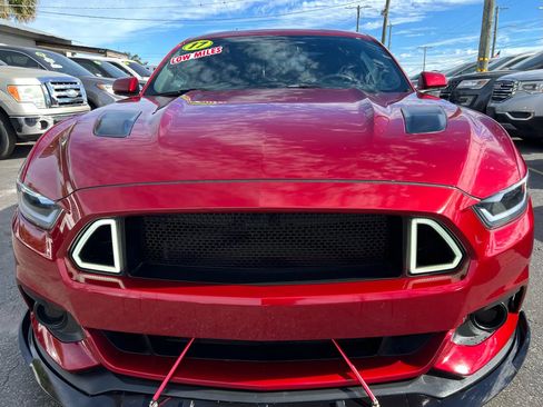 Used 2017 Ford Mustang GT image 3