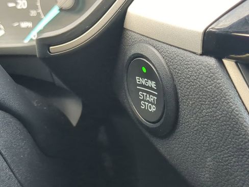 Used 2022 Ford Escape SE w/ SE Sport Appearance Package image 33