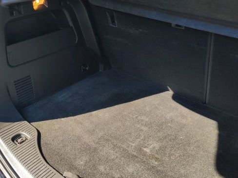 Used 2022 Chevrolet Trax LT w/ Midnight Edition image 11