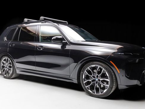 Used 2023 BMW X7 M60i w/ Executive Package image 26