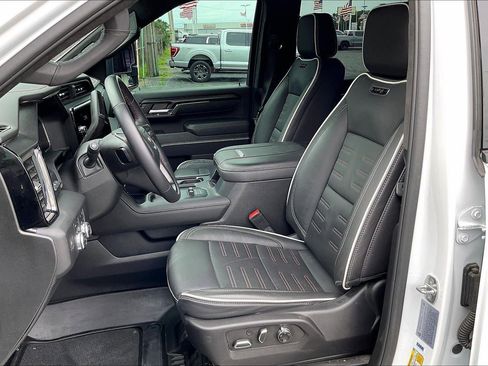 Used 2024 GMC Sierra 2500 AT4X image 23