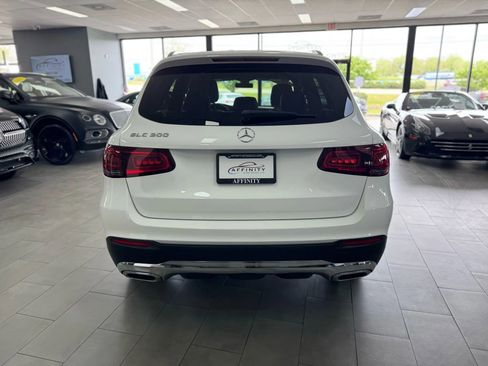 Used 2020 Mercedes-Benz GLC 300 GLC 300 Sport Utility 4D image 4