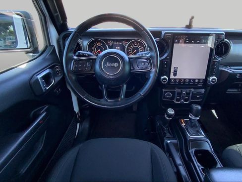 Used 2022 Jeep Wrangler Unlimited Sport AWD/4WD image 6