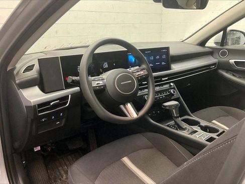 Certified 2025 Hyundai Sonata SE image 12