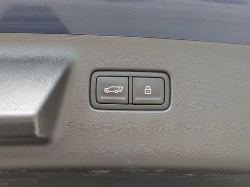 Used 2025 Hyundai Santa Fe SEL FWD image 15