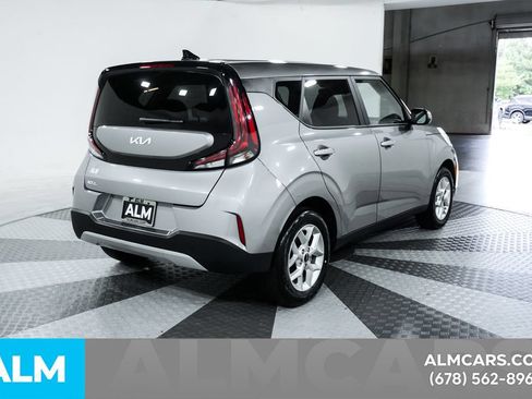 Used 2025 Kia Soul LX w/ LX Technology Package FWD image 5