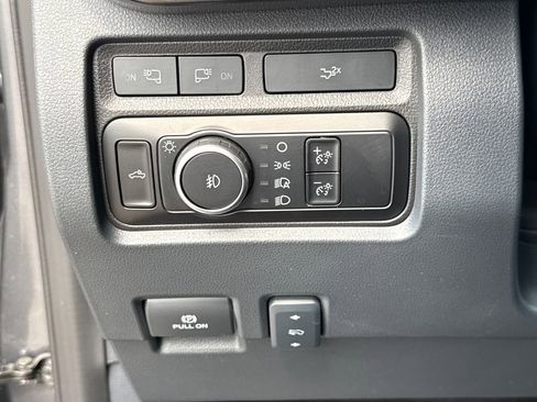 Used 2023 Ford F350 Lariat w/ Chrome Package image 15