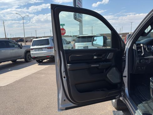 Used 2021 RAM 1500 Limited AWD/4WD image 11
