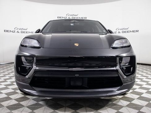 Used 2024 Porsche Macan 4 Electric image 4