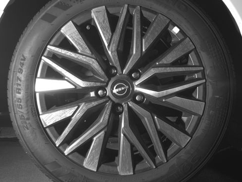 Used 2025 Nissan Altima 2.5 SV FWD image 15