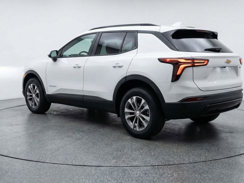 Used 2025 Chevrolet Equinox LT FWD image 6