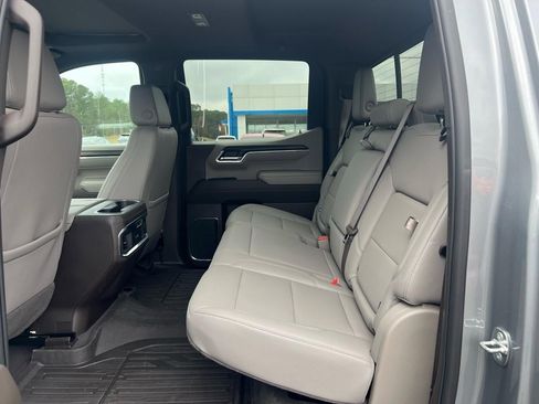 Used 2024 GMC Sierra 1500 SLT w/ SLT Premium Plus Package image 28