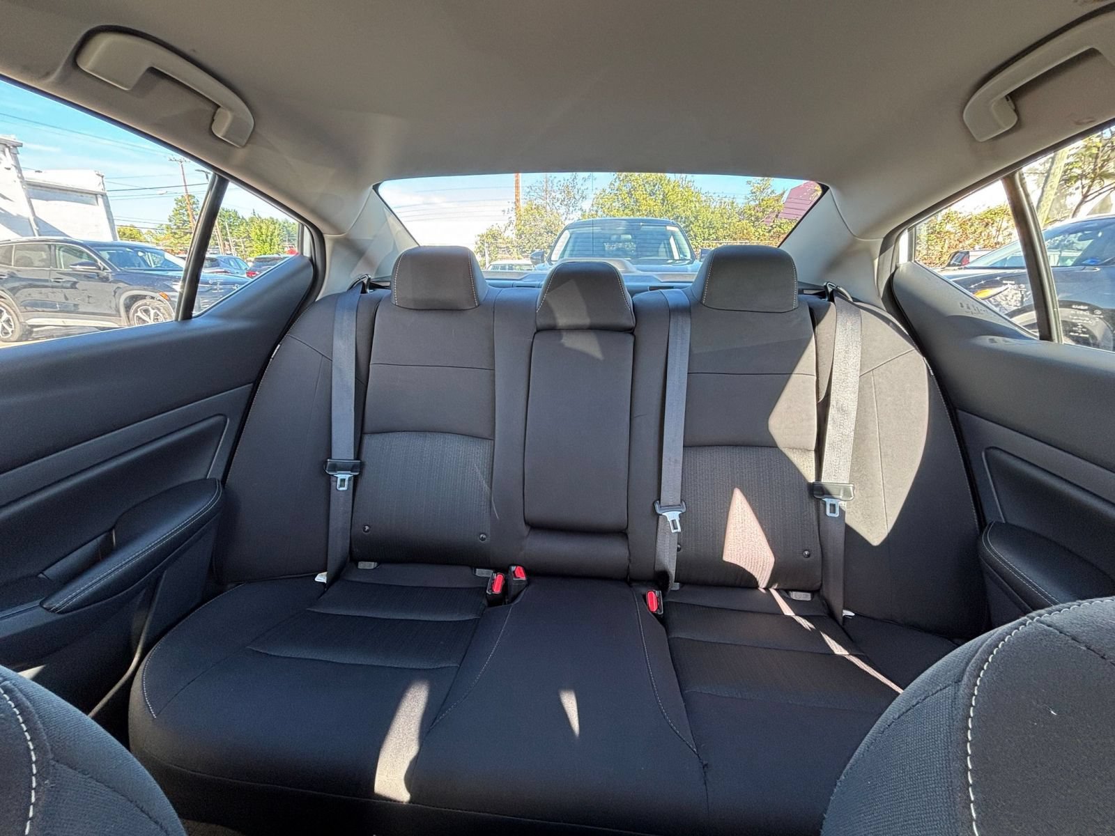 Used 2025 Nissan Altima 2.5 SV FWD image 38