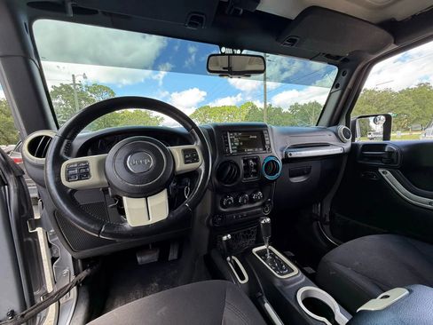 Used 2017 Jeep Wrangler Unlimited Sport w/ Quick Order Package 24S AWD/4WD image 14