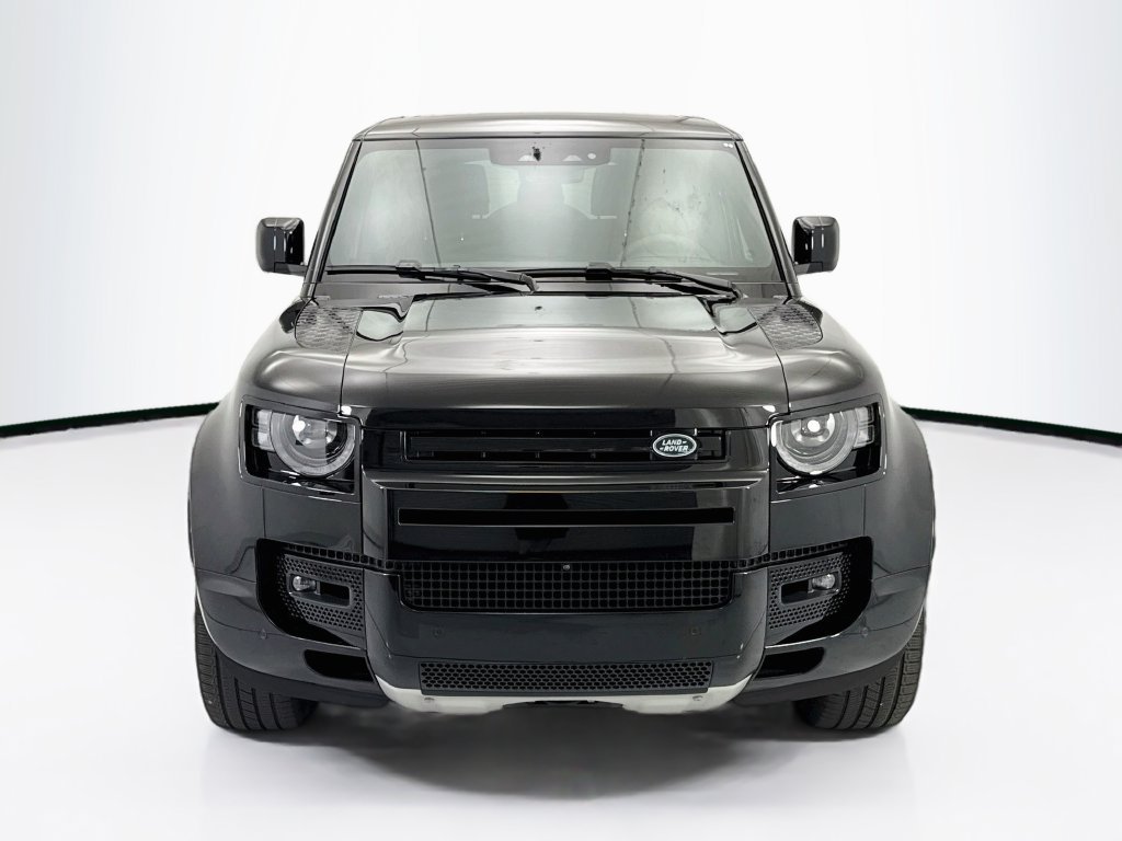 Used 2024 Land Rover Defender 90 V8 AWD/4WD image 10