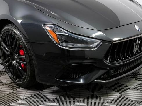 Used 2023 Maserati Ghibli Modena RWD image 39