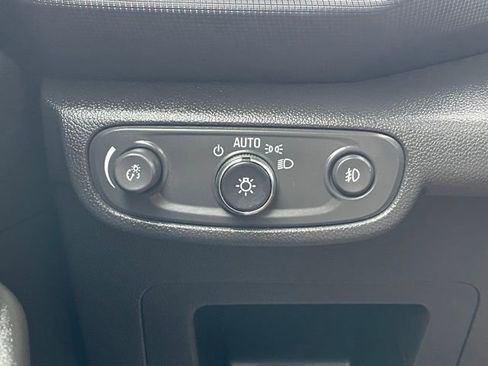 Used 2022 Chevrolet TrailBlazer ACTIV w/ Sun and Liftgate Package FWD image 14