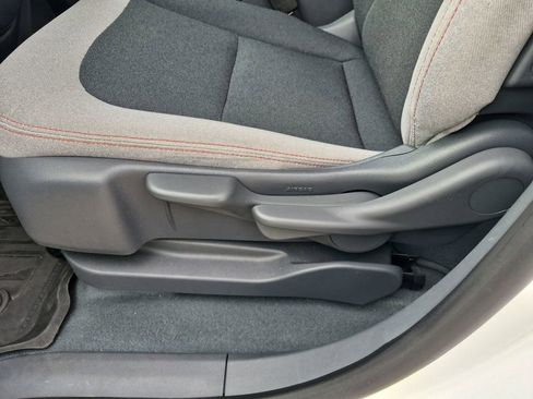 Used 2020 Chevrolet Bolt LT FWD image 12