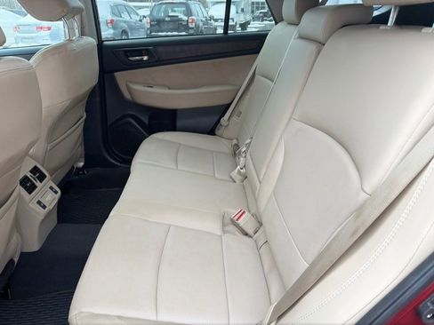 Used 2018 Subaru Outback 3.6R Limited image 18