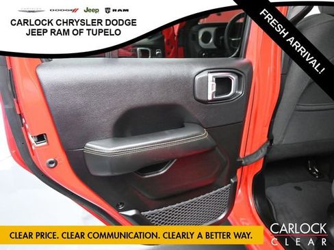 Used 2025 Jeep Wrangler Sahara w/ Safety Group image 26