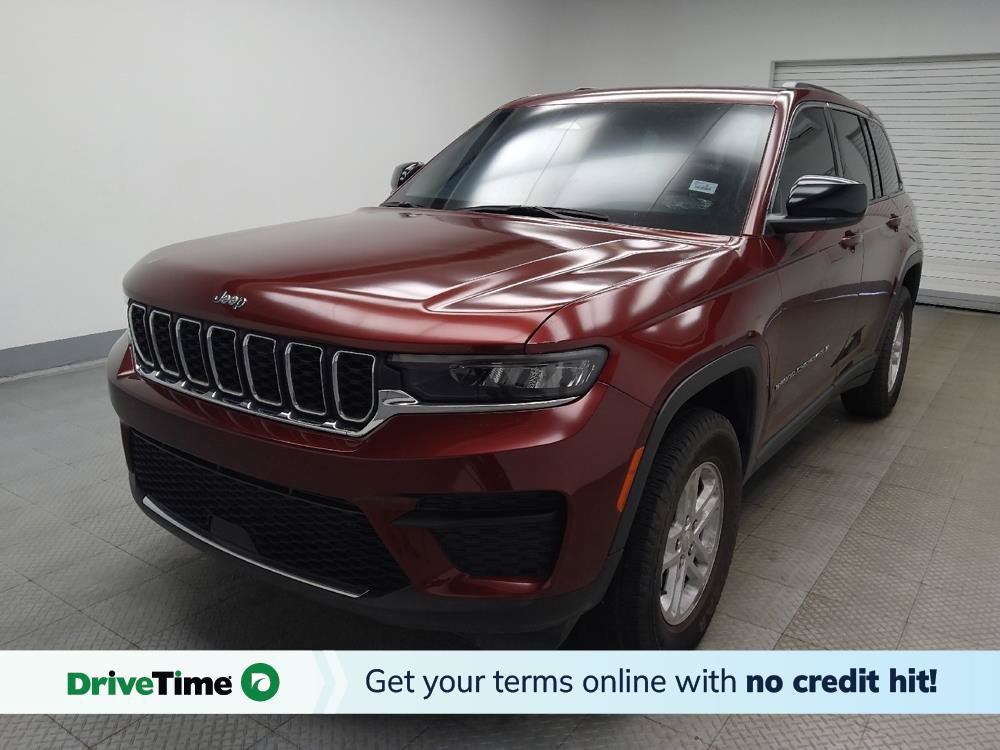 Used 2023 Jeep Grand Cherokee Laredo w/ Luxury Tech Group I AWD/4WD image 1