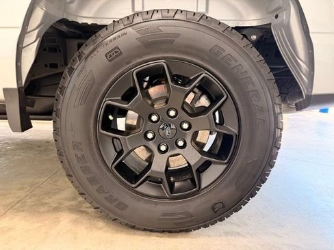Used 2024 Ford F150 STX w/ Equipment Group 201A FX4 AWD/4WD image 14
