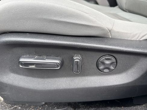 Used 2018 Honda CR-V EX image 18