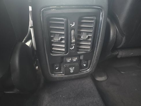 Used 2017 Dodge Durango R/T w/ Technology Group image 9