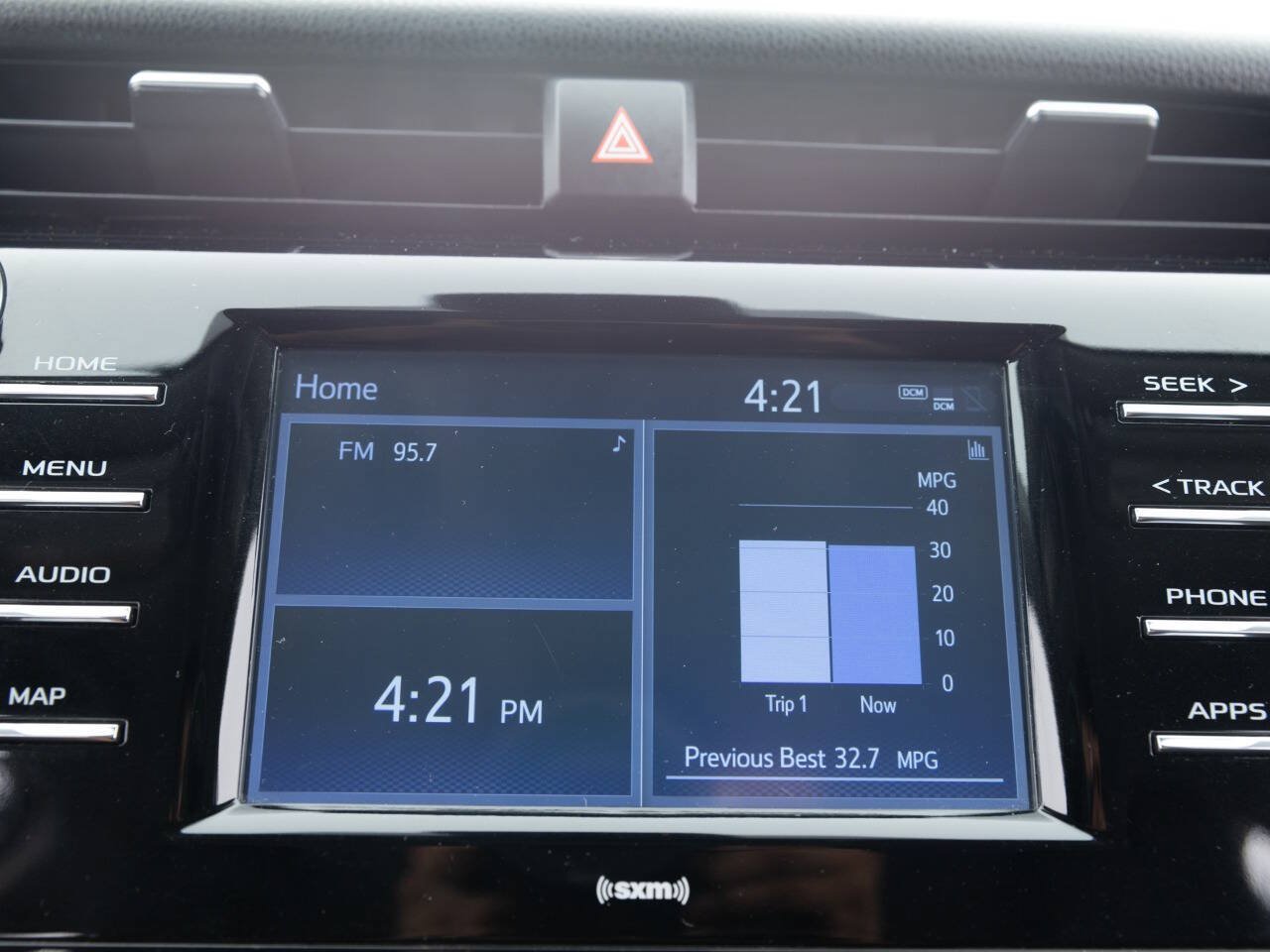 Used 2020 Toyota Camry LE FWD image 31