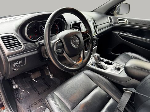 Used 2019 Jeep Grand Cherokee Limited image 13