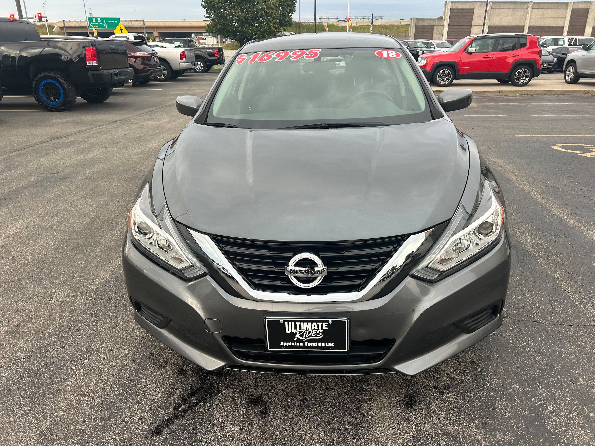Used 2018 Nissan Altima 2.5 S w/ S Convenience Package FWD image 2