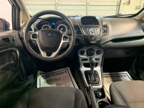 Used 2019 Ford Fiesta SE image 4