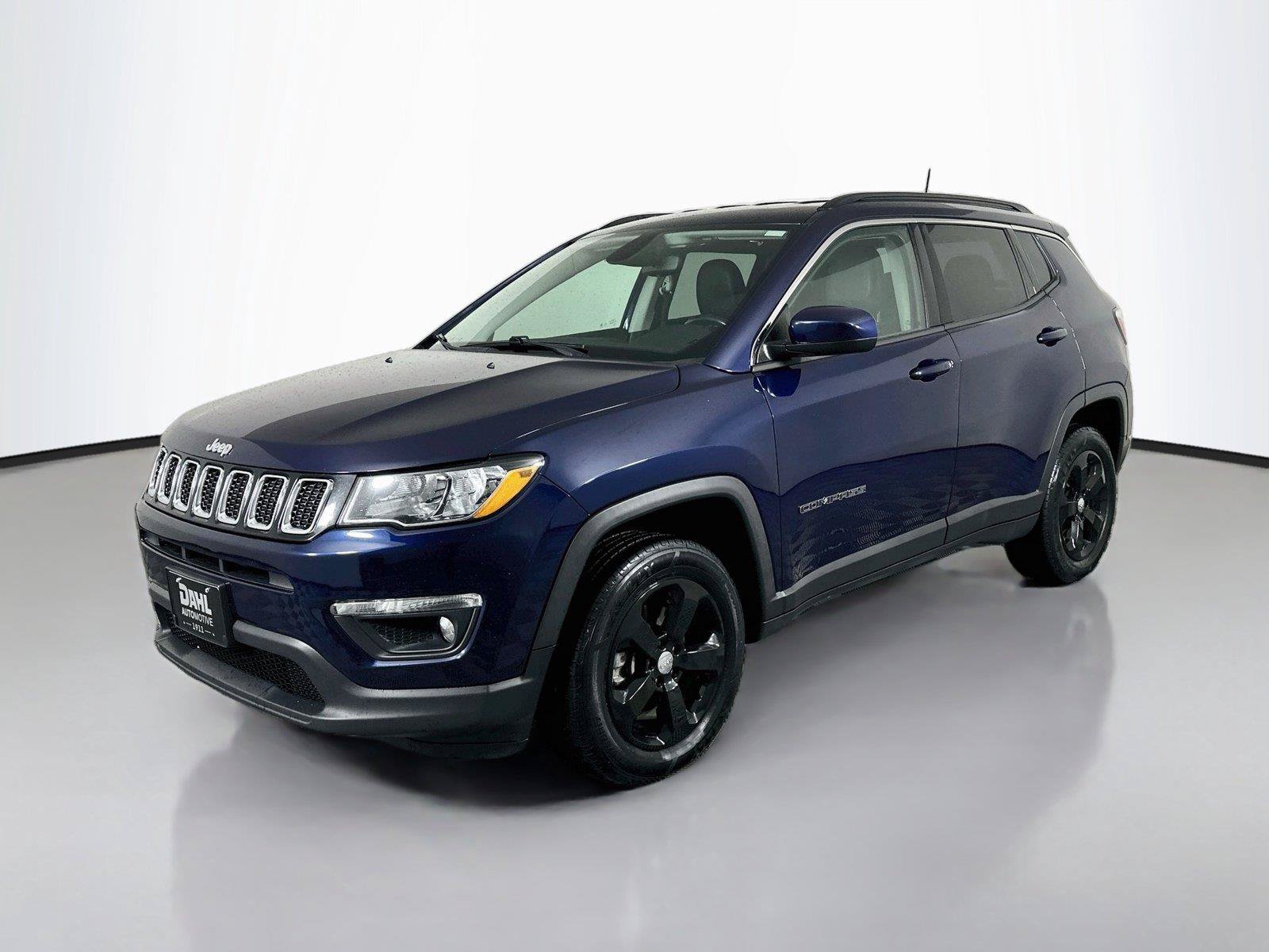 Used 2020 Jeep Compass Latitude w/ Cold Weather Group AWD/4WD image 4