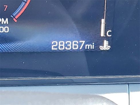 Used 2025 Chevrolet Trax LT image 38